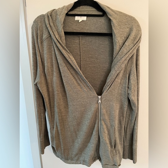 LOFT Lou & Grey Women’s Size Large zip up olive sweater / jacket - Picture 3 of 4